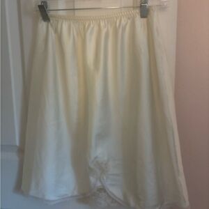 VTG 80’s Victoria's Secret Slip Lrg Gold Crown Label Lace Trim Sheer Union USA